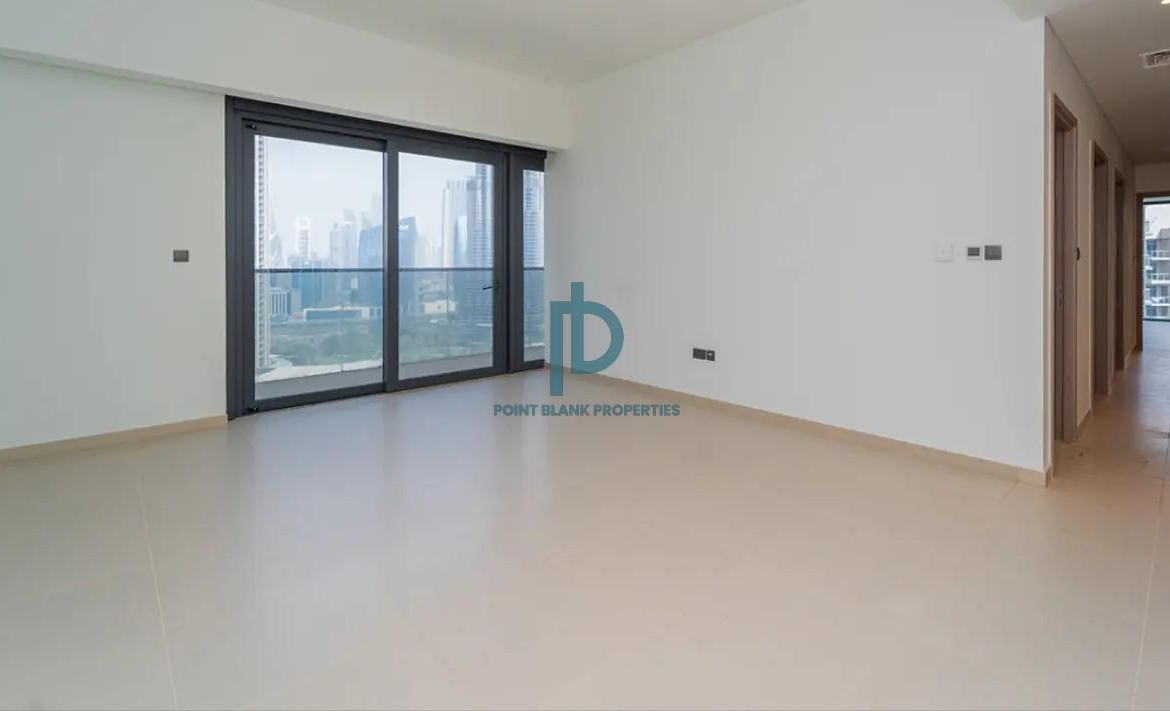 Spacious | Burj Khalifa View | Vacant | Maid Room