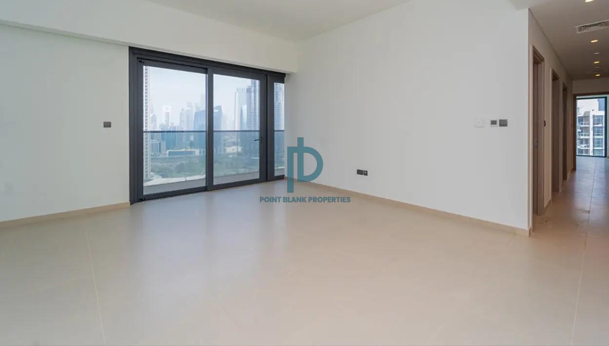 Spacious | Burj Khalifa View | Vacant | Maid Room