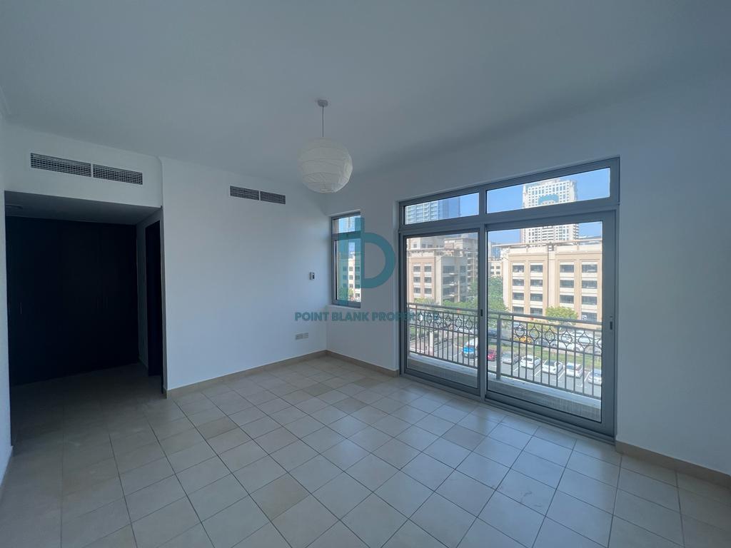 Spacious Apartment | Next to Green Souk